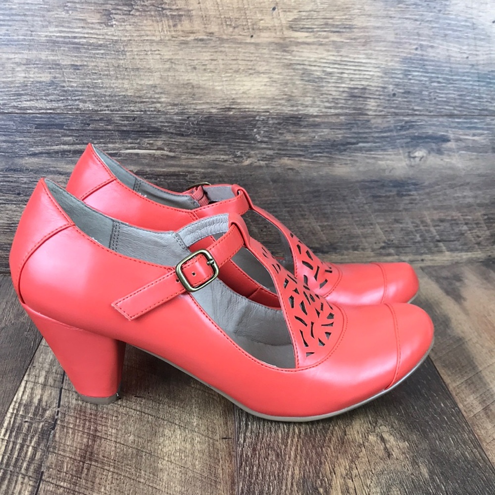 Modcloth Chelsea Crew Coral Anke T Strap Heels